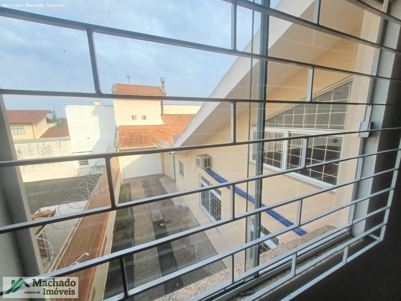 Casa, 6 quartos, 295 m² - Foto 4